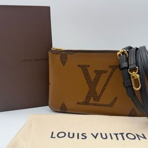 Louis Vuitton Reverse Giant Double Zip Pochette
